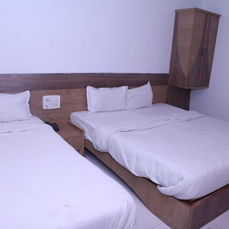 Hotel Kewal Inn Jalgaon Экстерьер фото