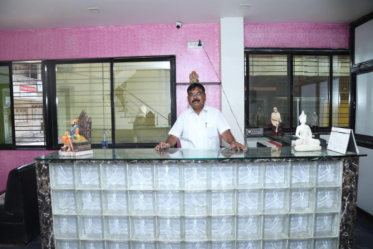 Hotel Kewal Inn Jalgaon Экстерьер фото