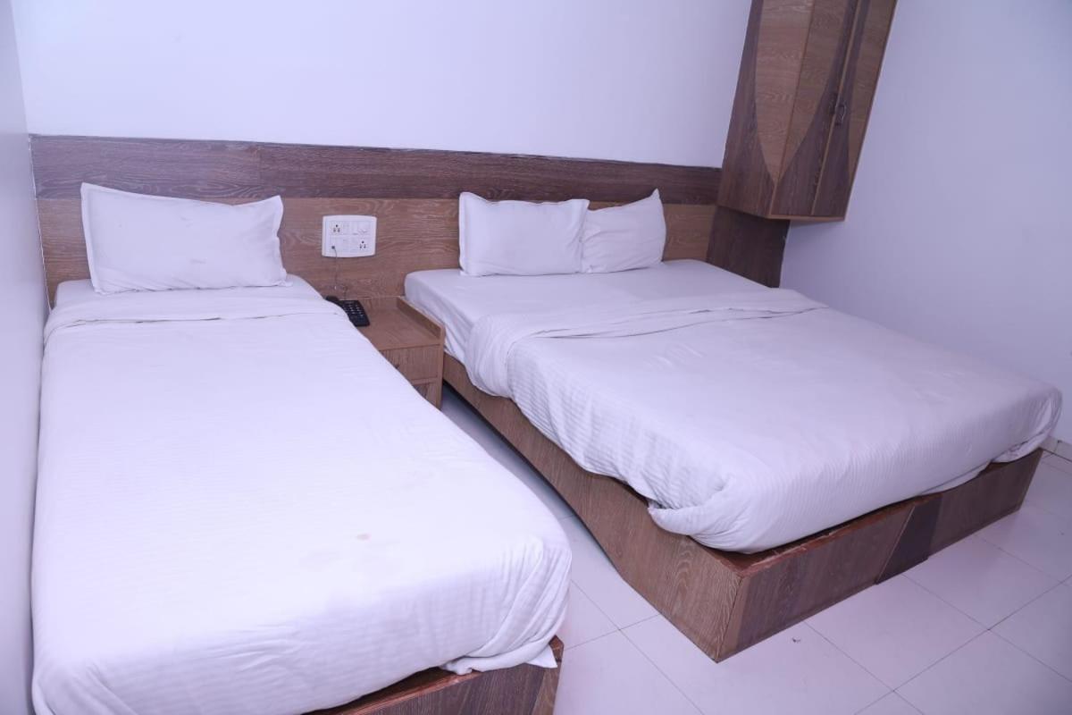 Hotel Kewal Inn Jalgaon Экстерьер фото